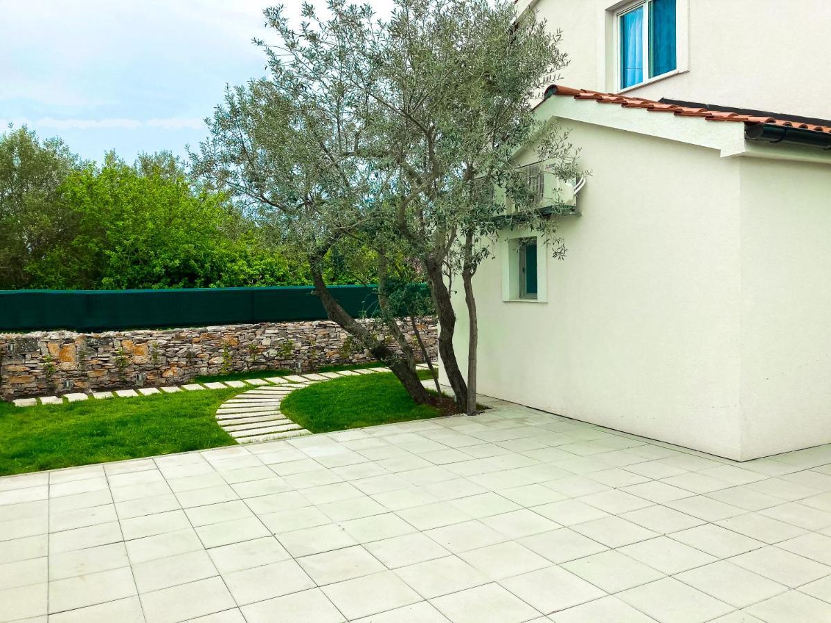 Holiday Home Liberta Krnica Exteriér fotografie