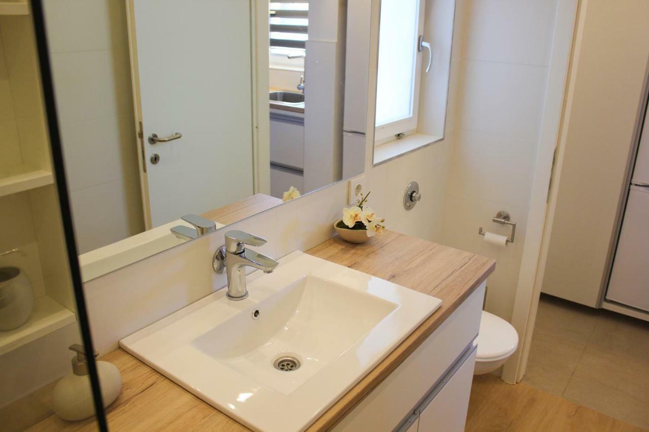Holiday Home Liberta Krnica Exteriér fotografie
